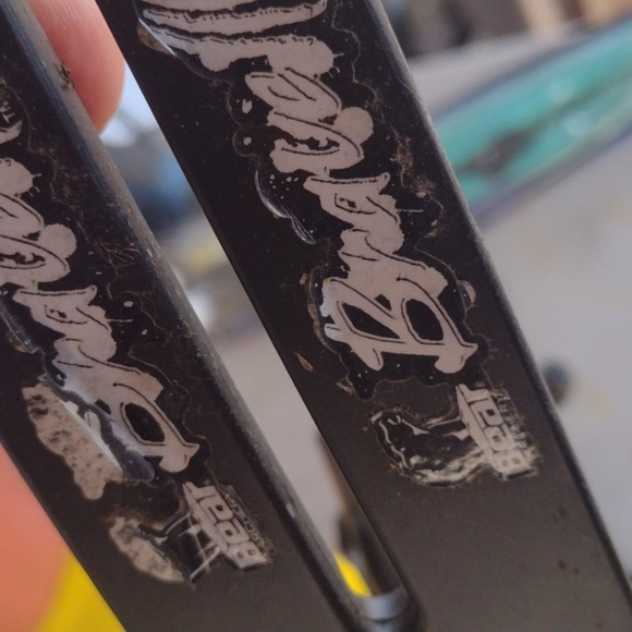 Bear Brave Black Compound Bow - Picture 4 of 4